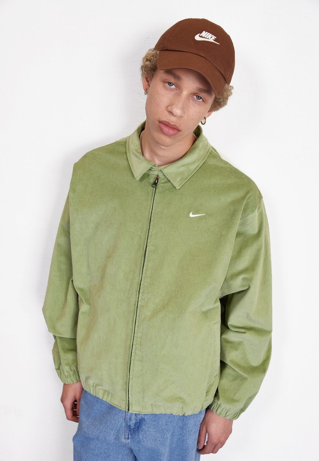

Куртка-бомбер Nike