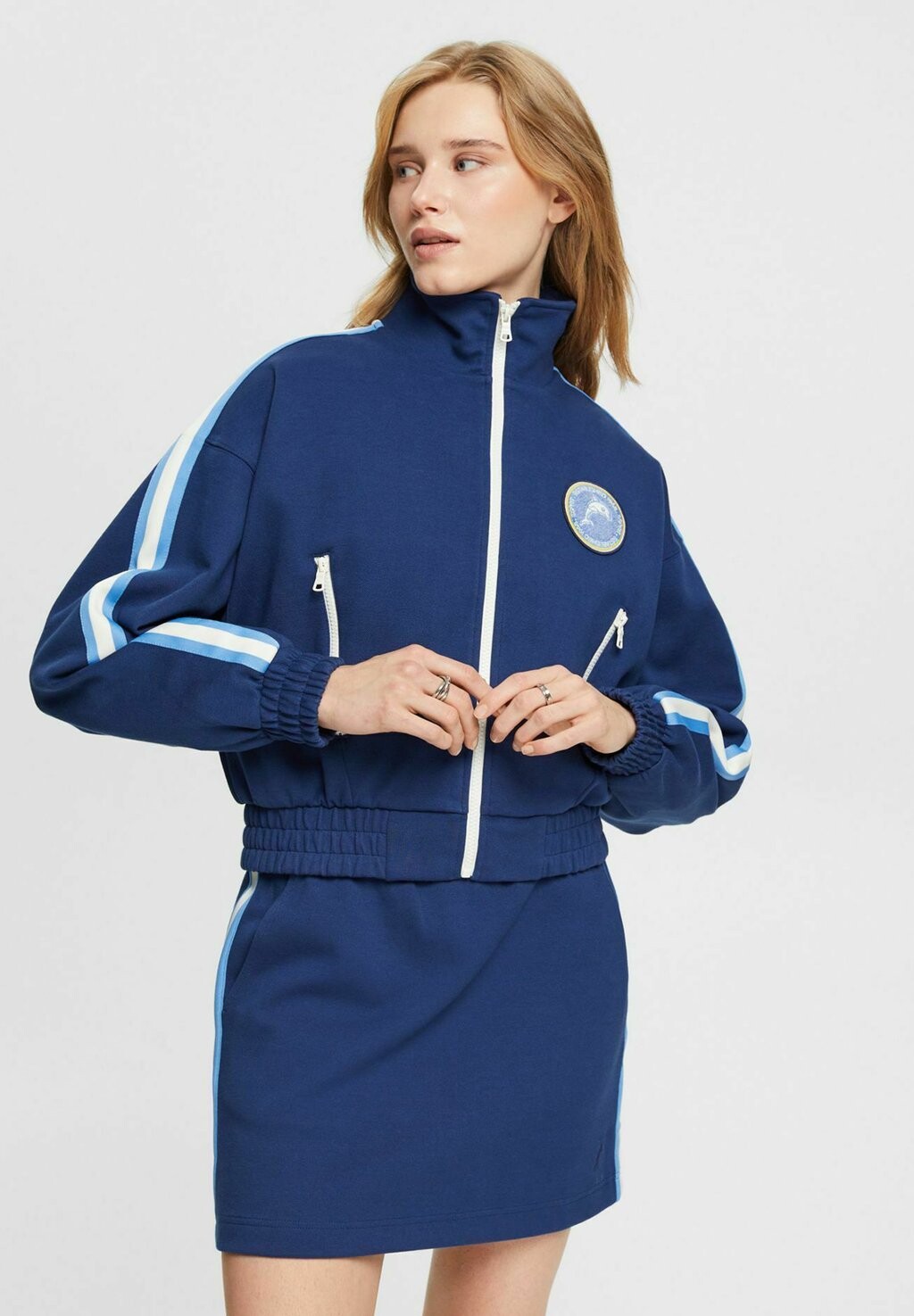 

Тренировочная куртка Esprit, Синий