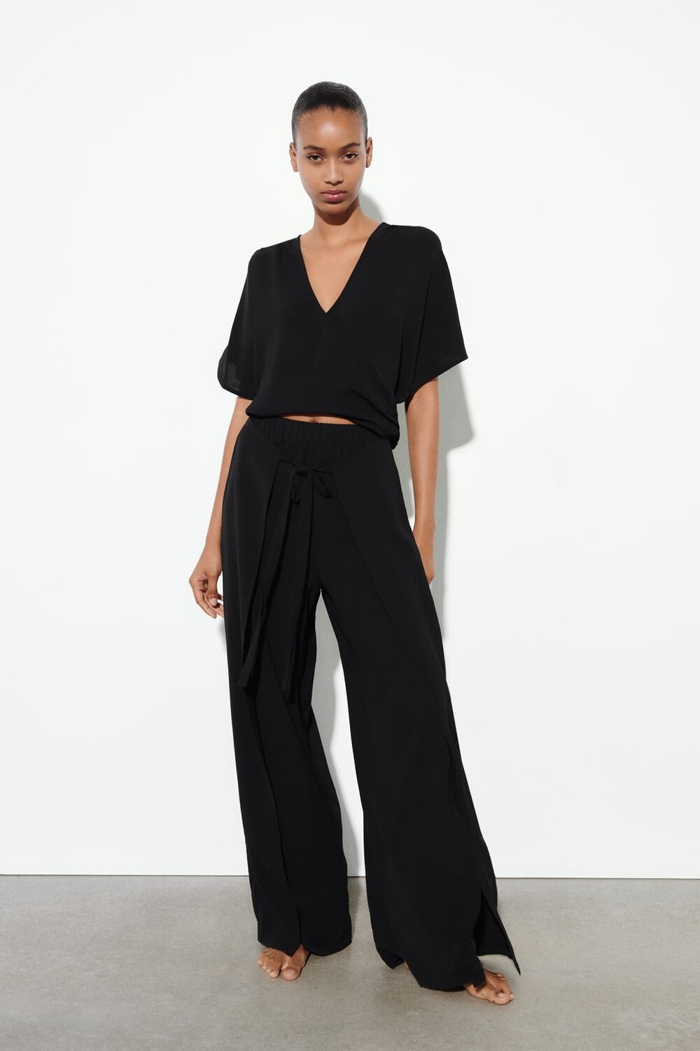 

Брюки ZARA, черный