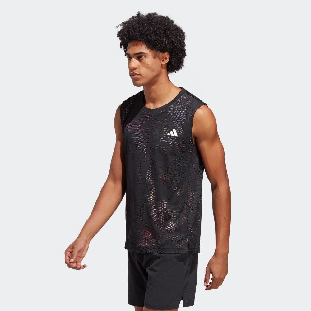 

Футболка Adidas HT7216