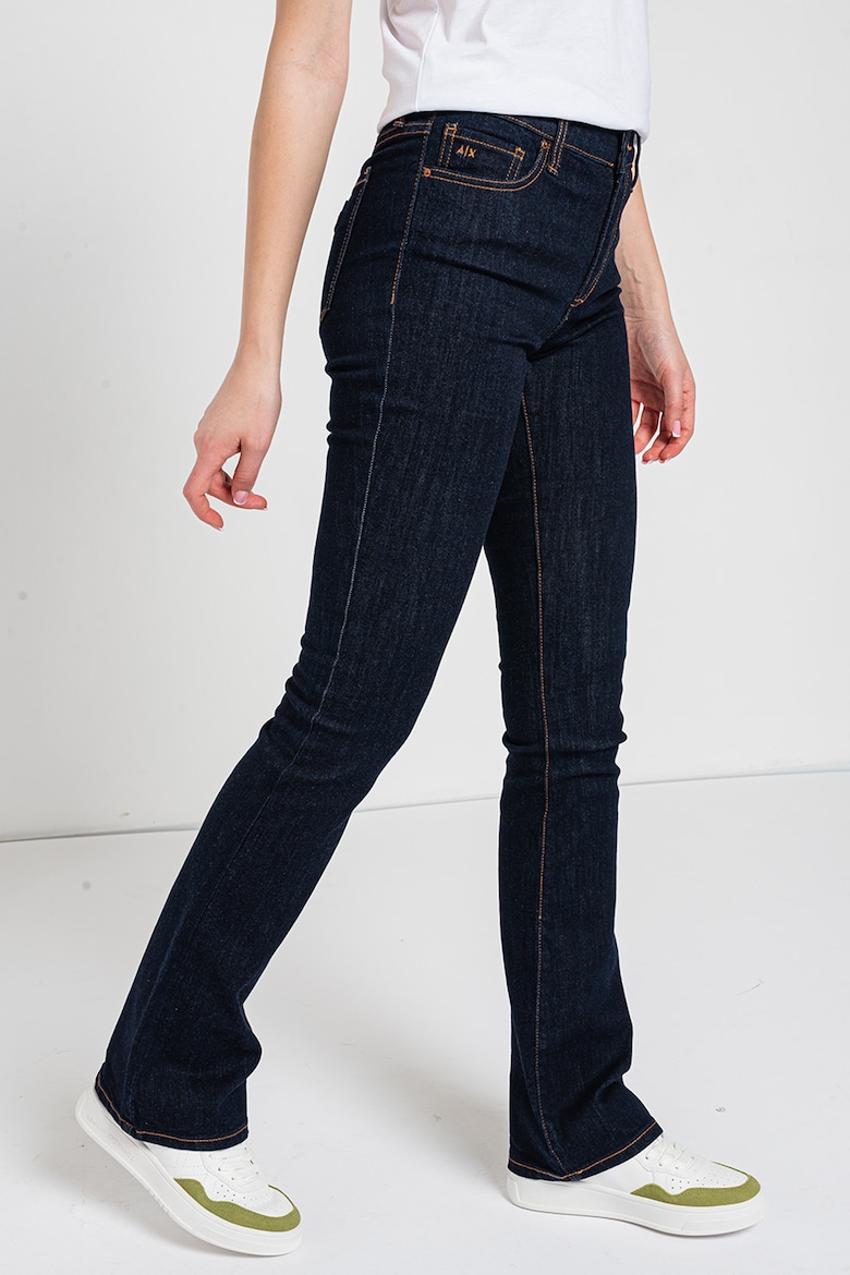 Слегка укороченные джинсы с завышенной талией Armani Exchange, синий слегка укороченные джинсы капри oltre синий