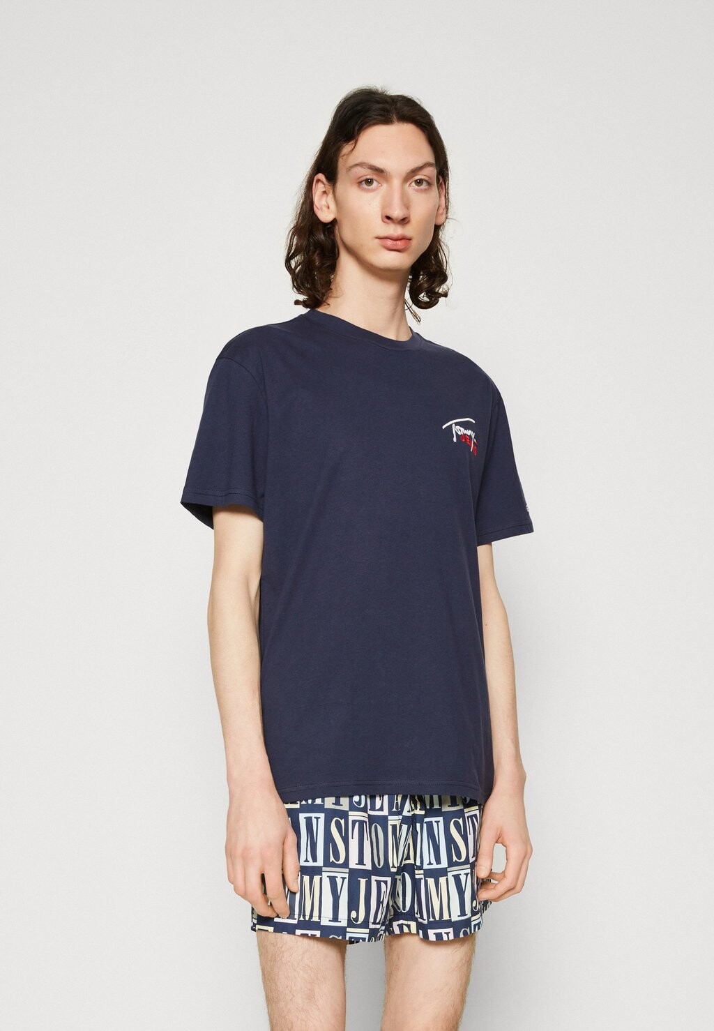 

Футболка с принтом Tommy Jeans, темно-синий