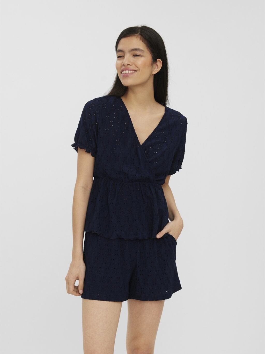 

Блузка Vero Moda, темно-синий