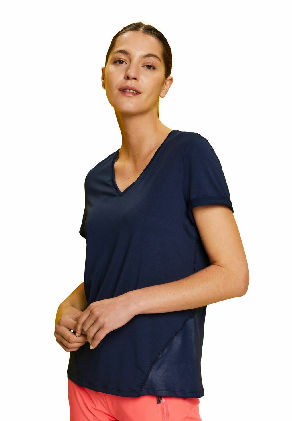 

Базовая футболка Esprit, Черный