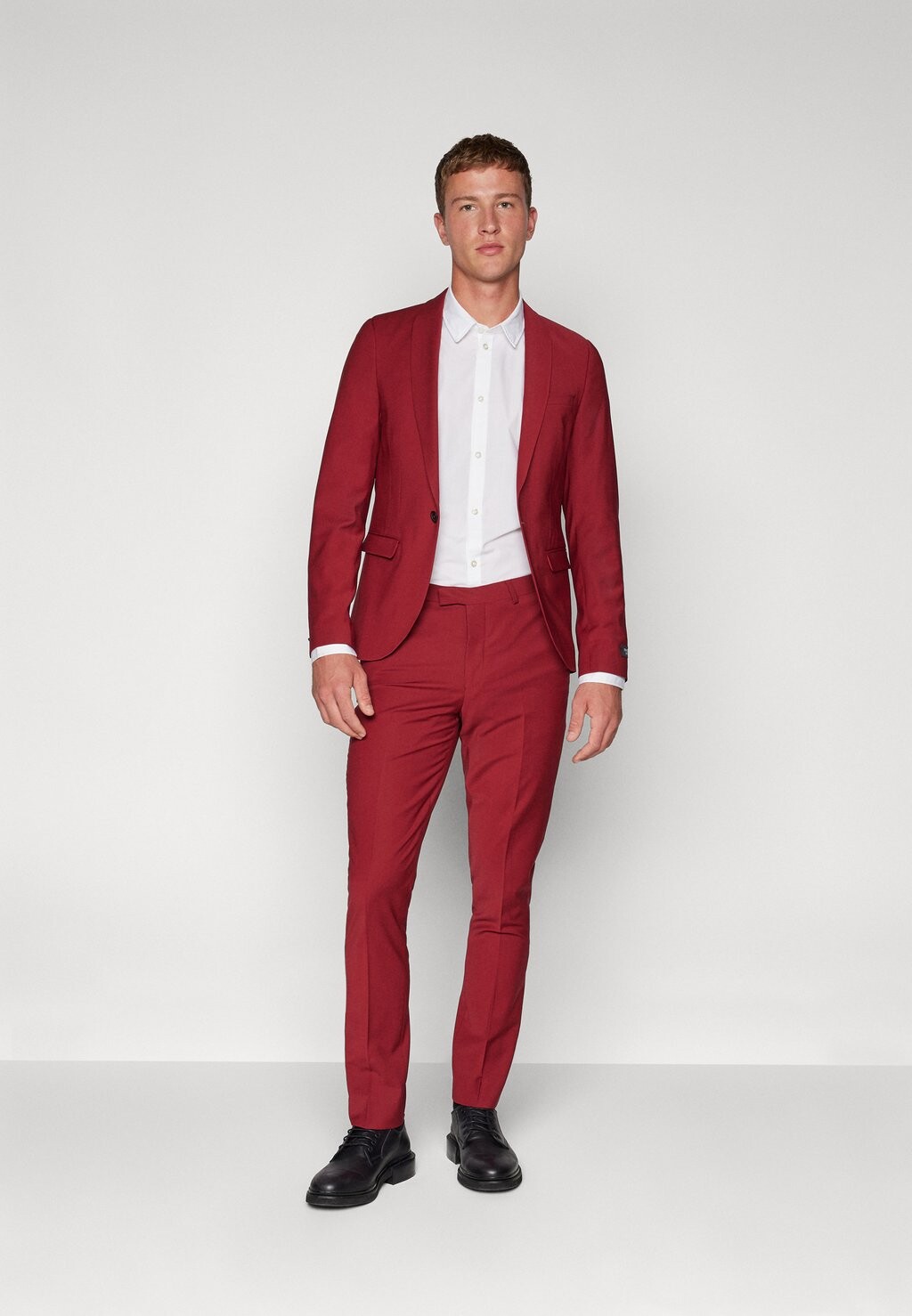 

Костюм Ellroy Suit Set Twisted Tailor, бордовый