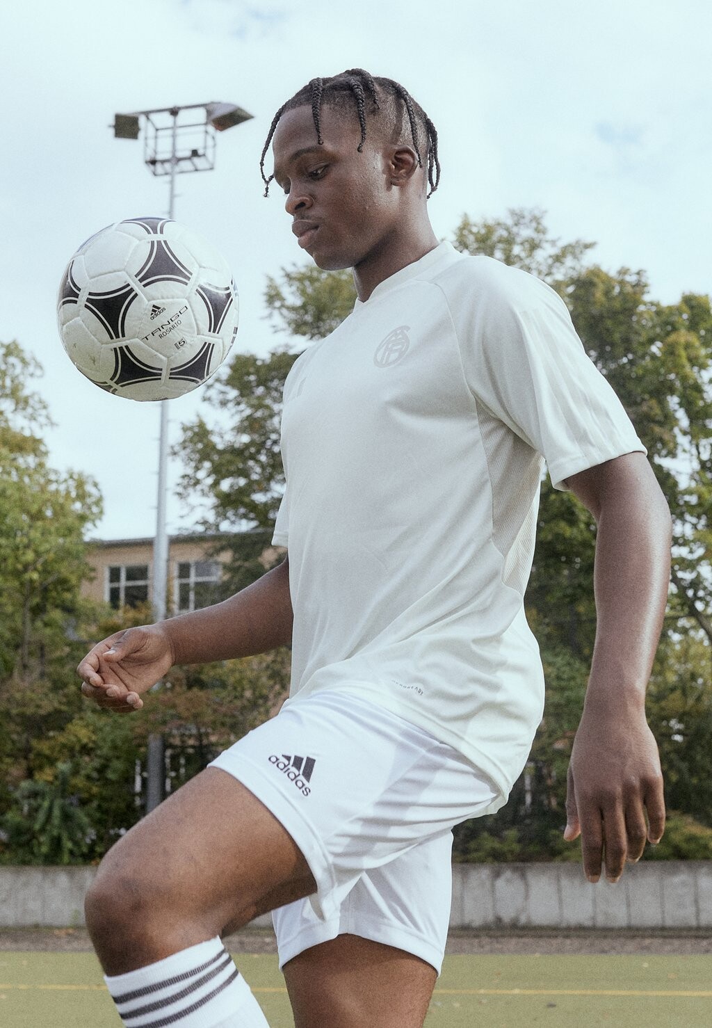 

Команда Fc Bayern München 3Rd Trainings Adidas, цвет off white