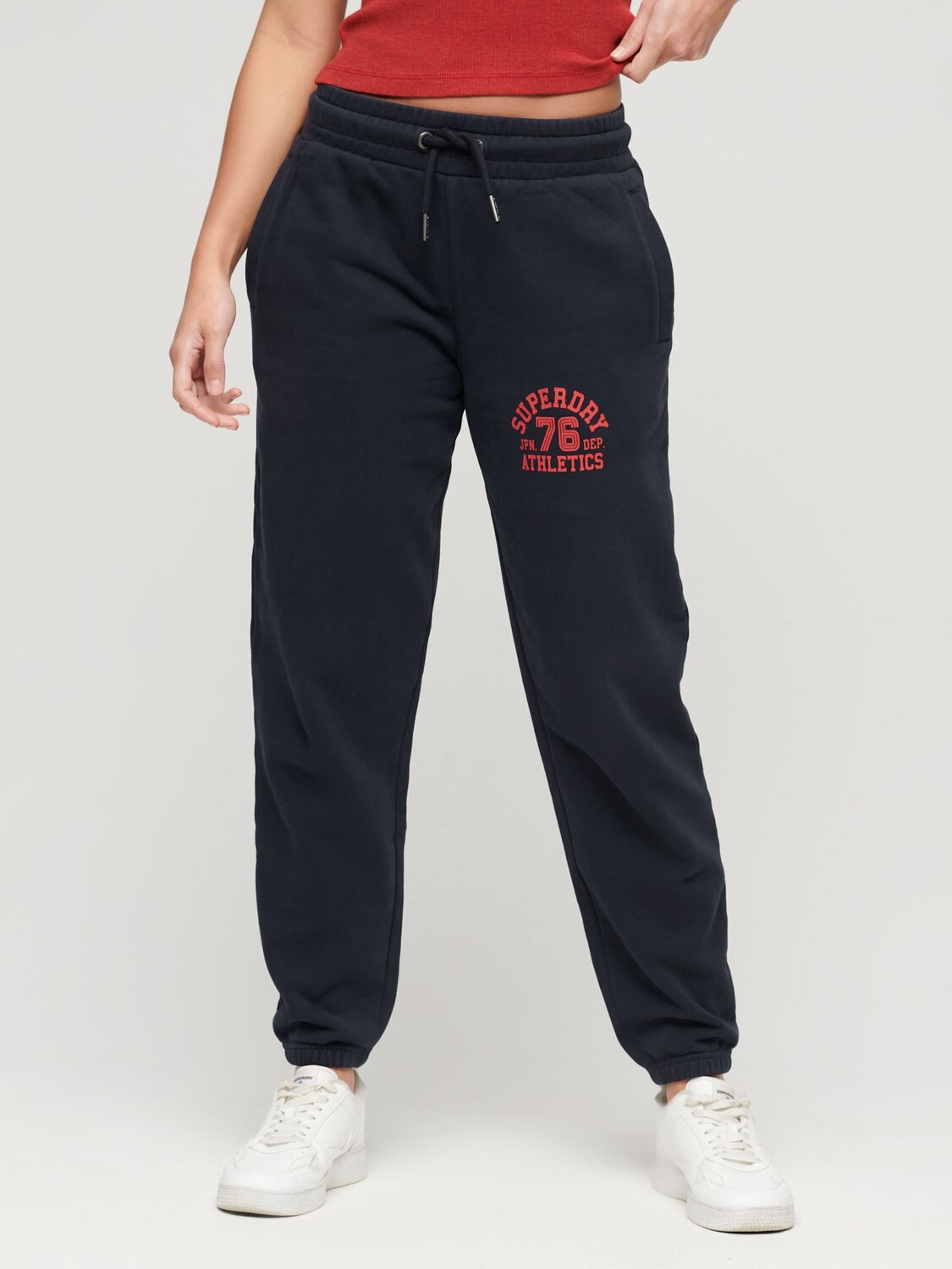 

Свободные джоггеры Athletic College Superdry, темно-синий/красный