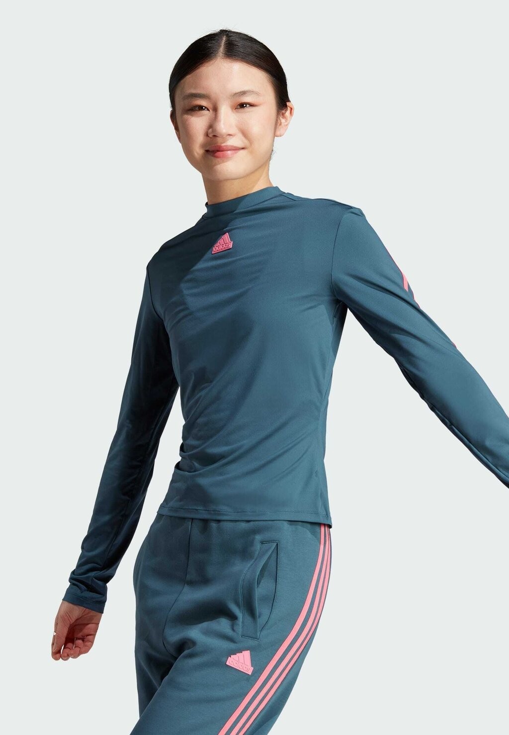 

Топ с длинными рукавами Adidas