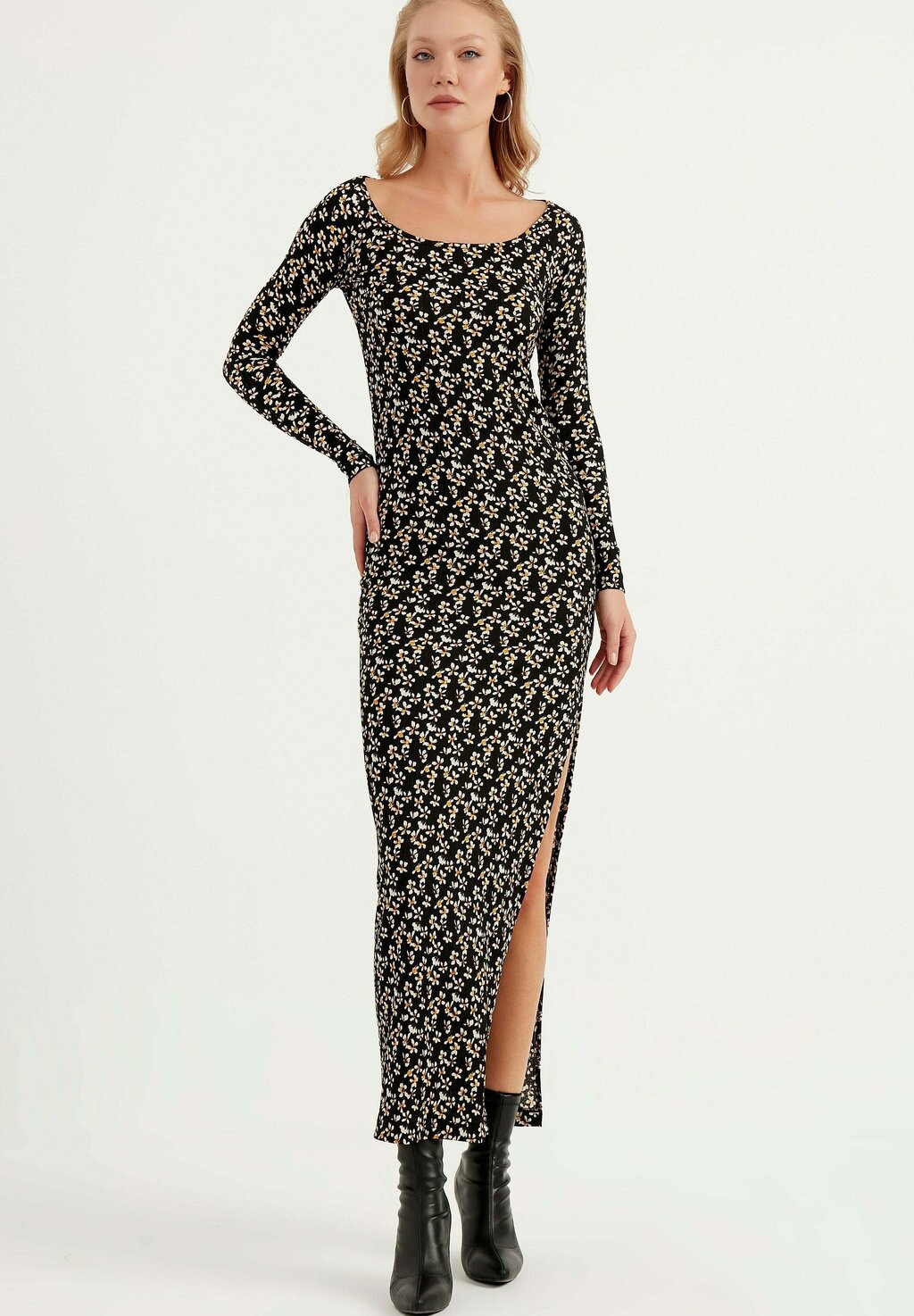 

Платье макси PATTERNED Herita, цвет mottled black