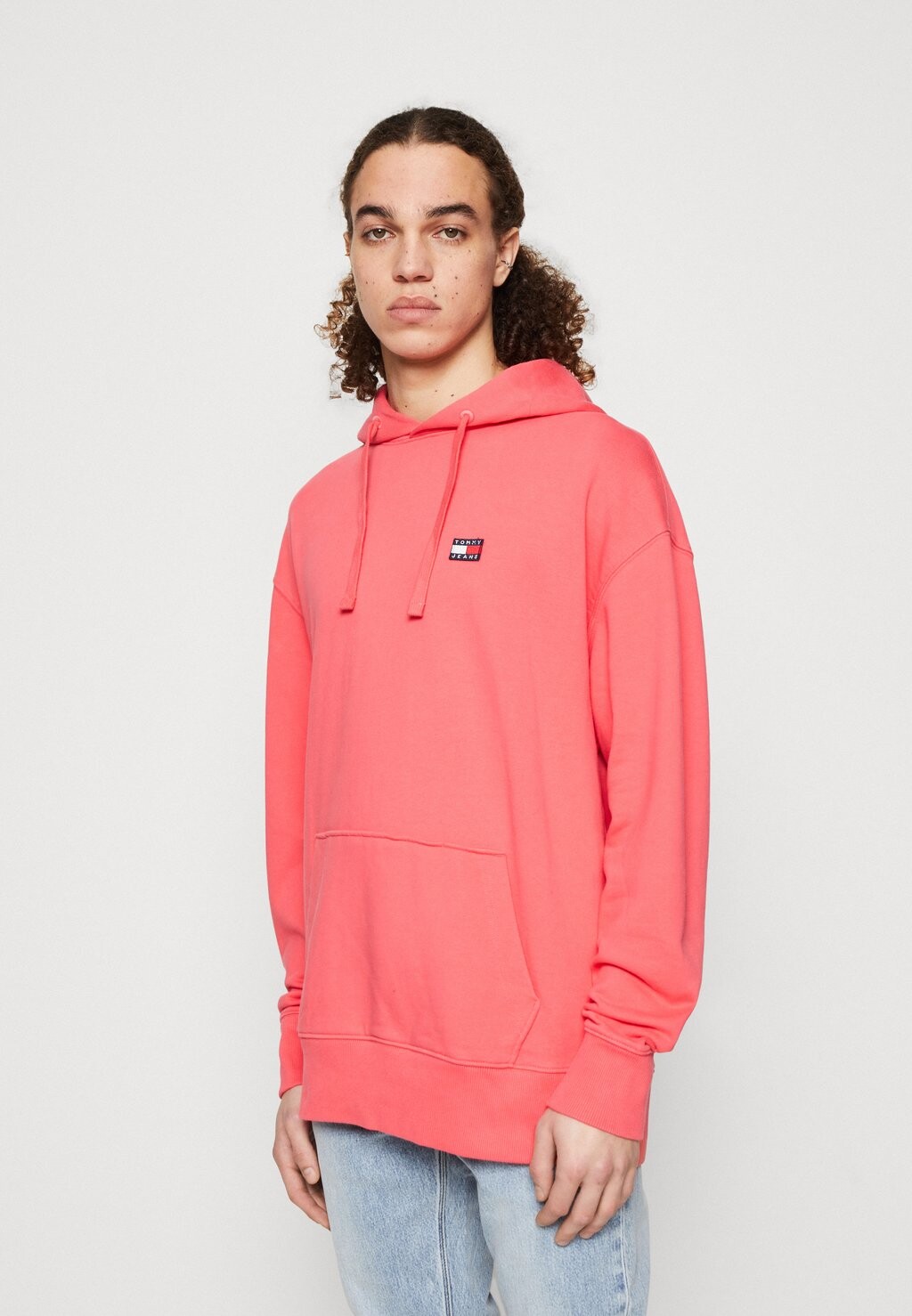 

Худи Tommy Jeans