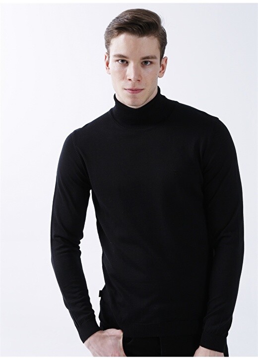 

Однотонный черный мужской свитер с высоким воротником Pierre Cardin