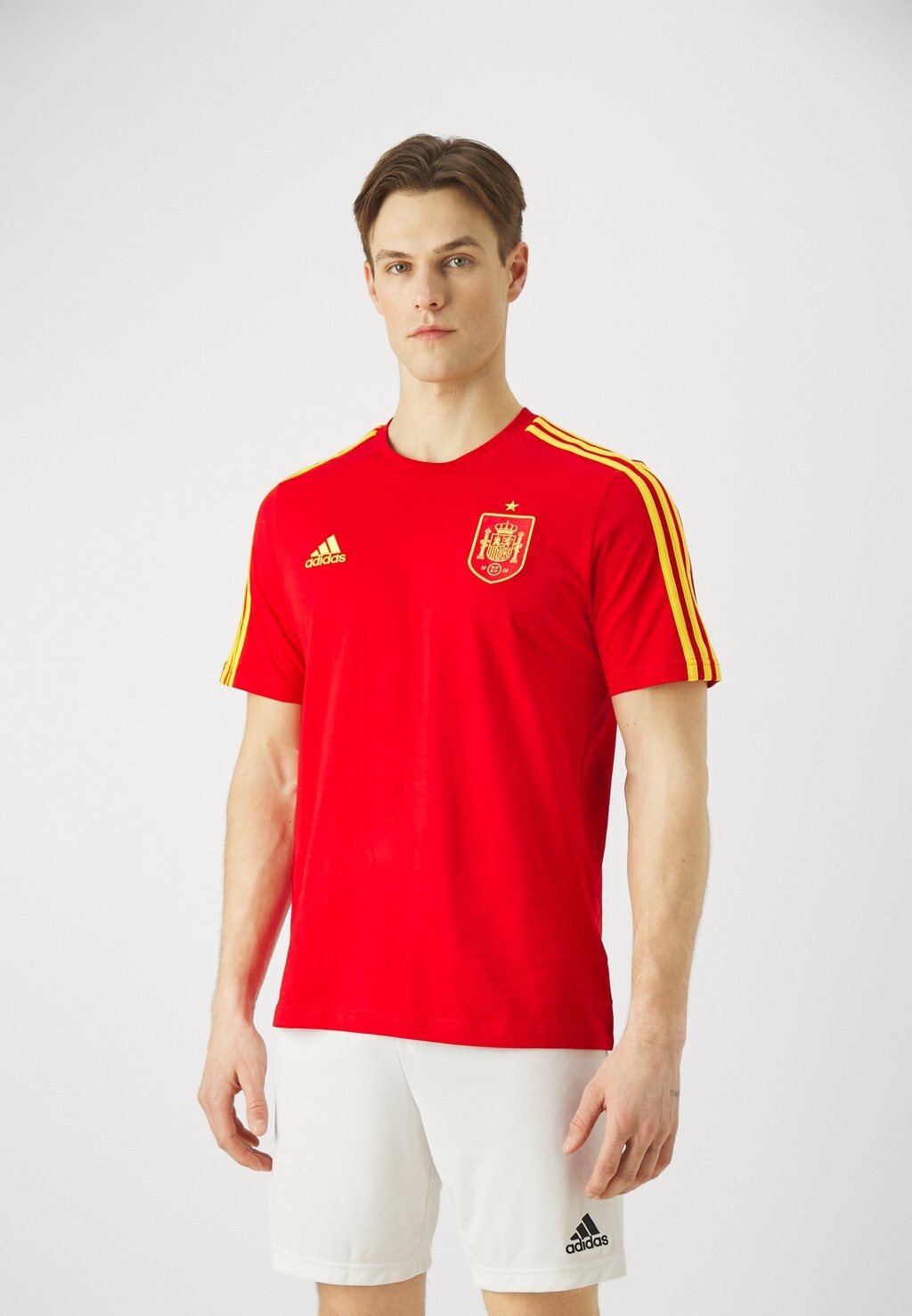 

Национальная сборная Spain Dna Tee Adidas, цвет better scarlet