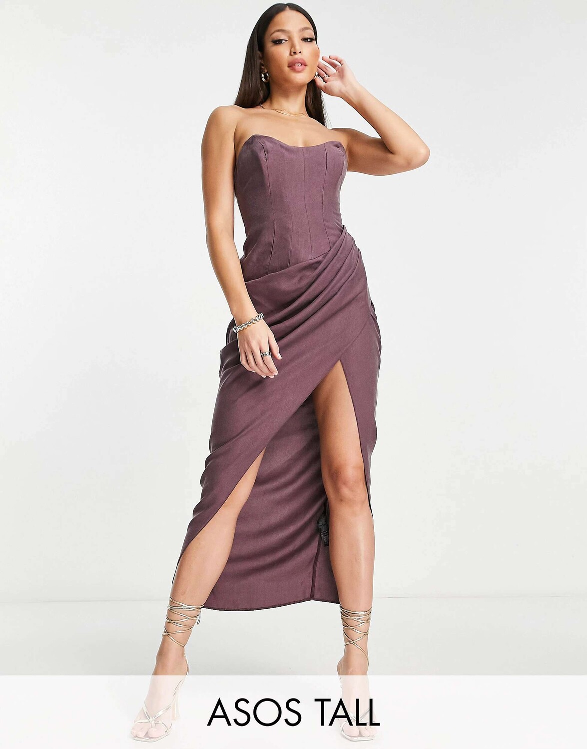 

Корсетное платье миди-бандо из стираной ткани ASOS DESIGN Tall с юбкой винного цвета с драпировкой