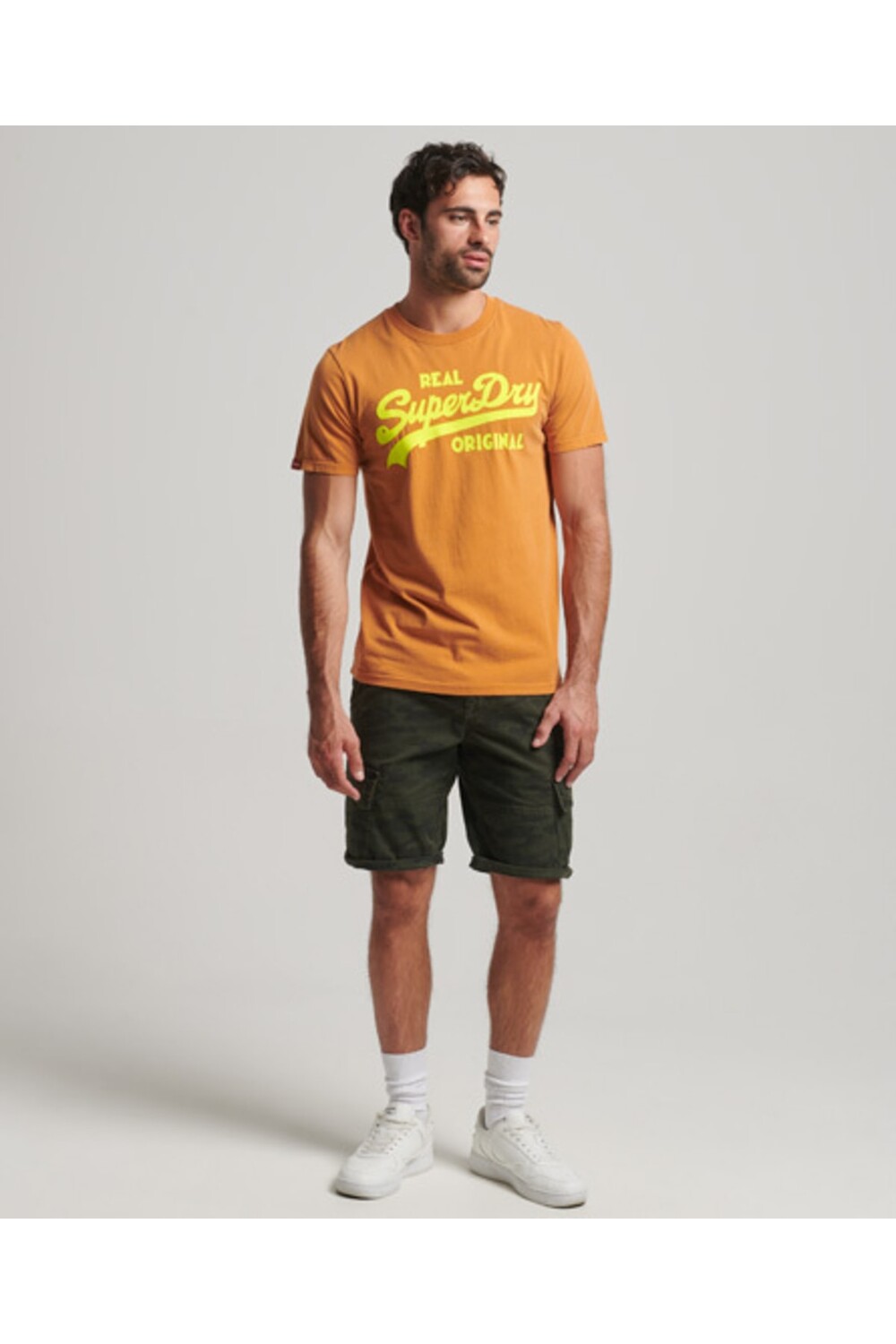 

Футболка – коричневая – стандартного кроя SUPERDRY, коричневый