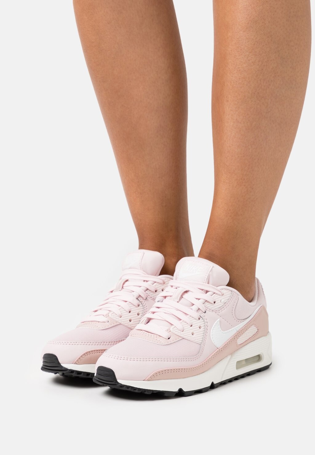 

Кроссовки Nike