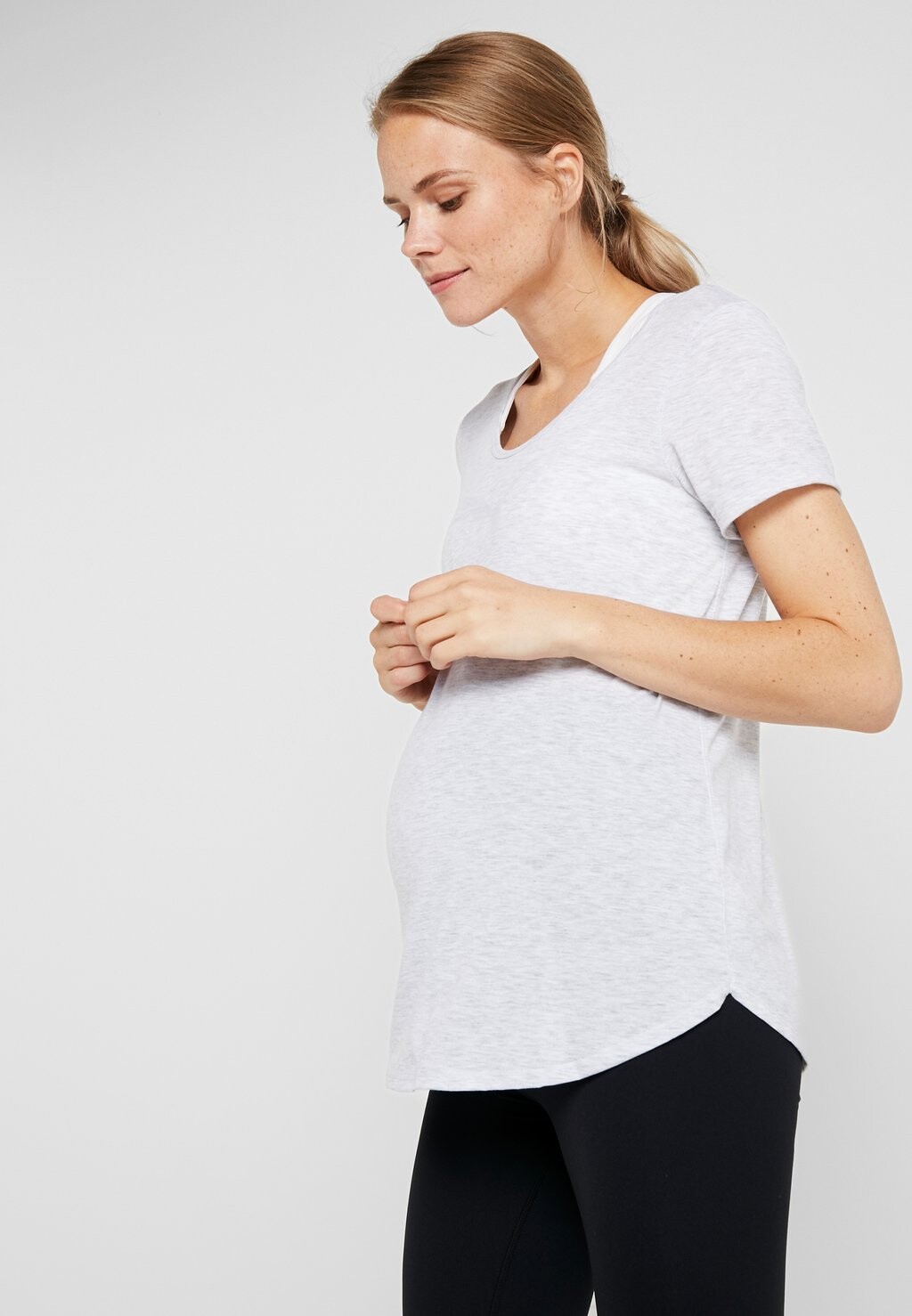 

Базовая футболка Cotton On