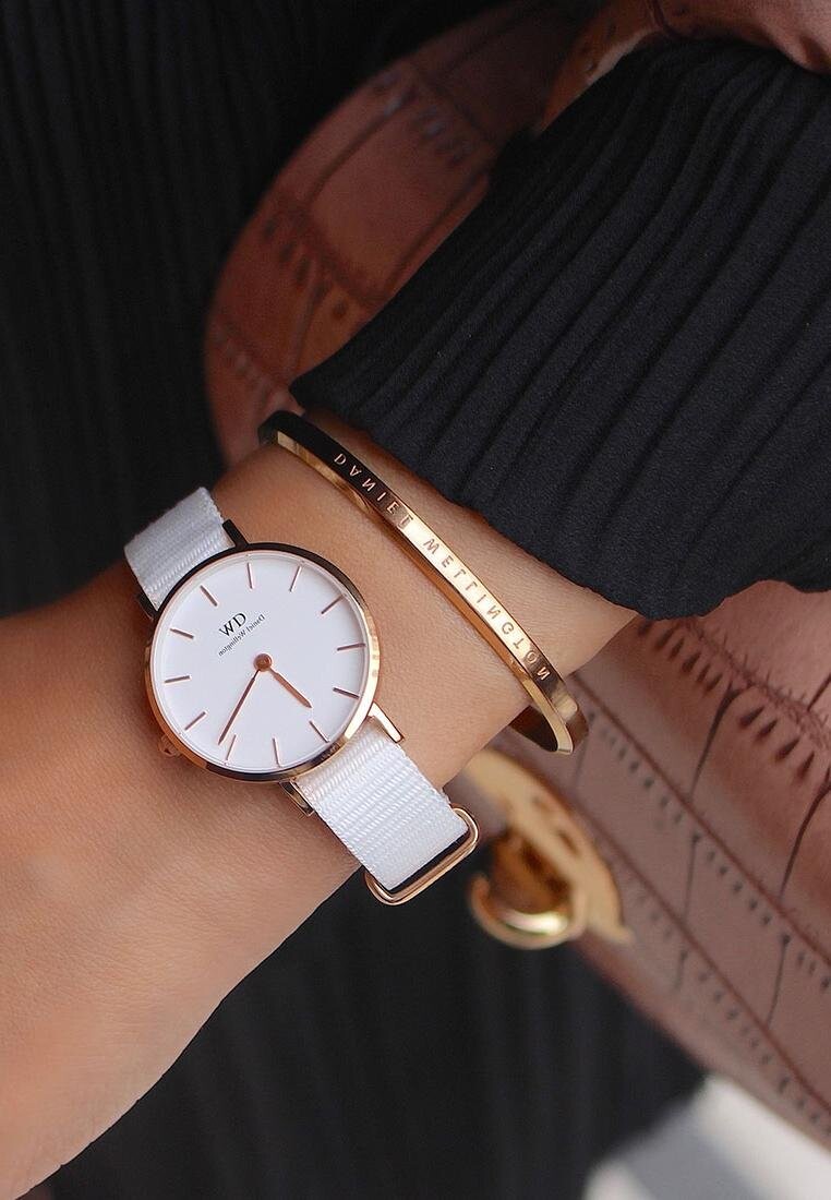 

Часы Daniel Wellington, молочный