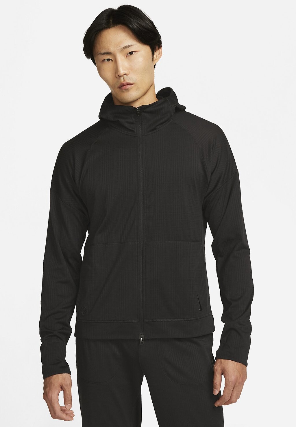 

Спортивный топ Nike