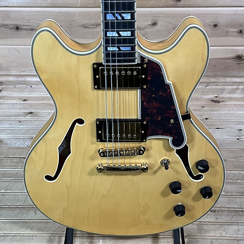 

Электрогитара D'Angelico Deluxe DC Electric Guitar - Satin Honey