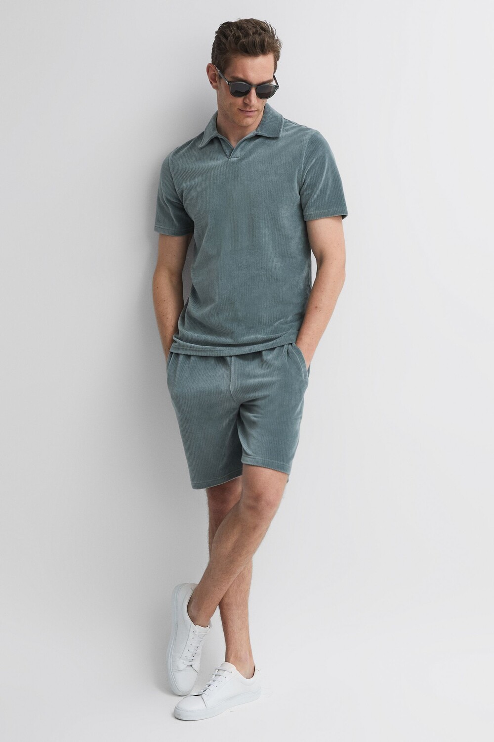 

Бархатные шорты Tortuga в рубчик с кулиской Reiss