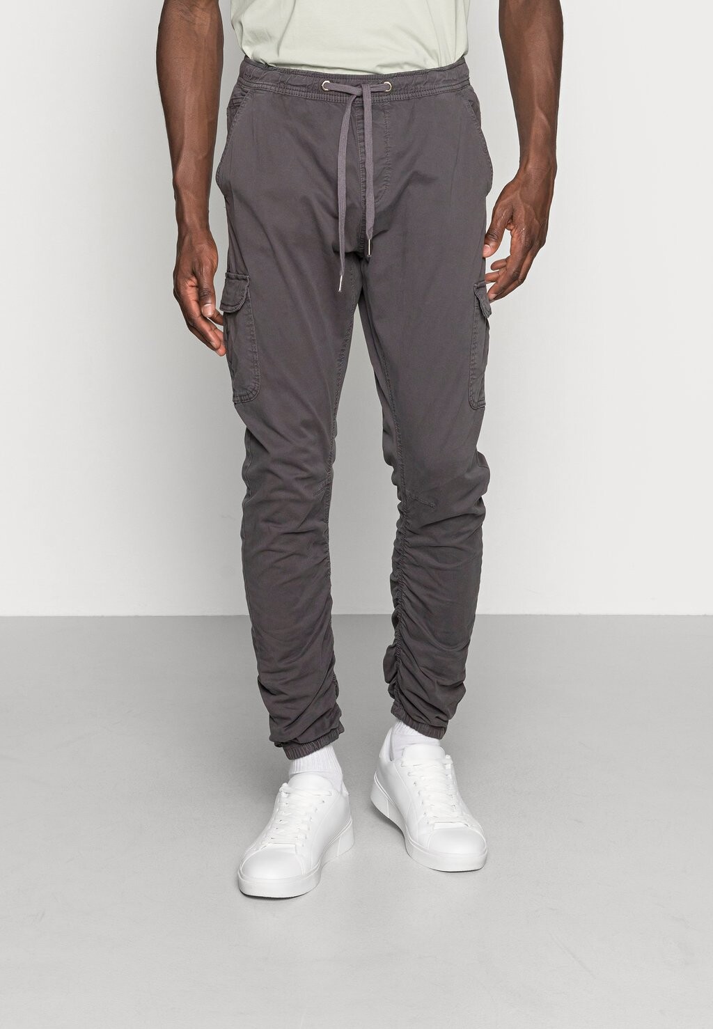 

Брюки карго Lakeland Indicode, цвет dark grey
