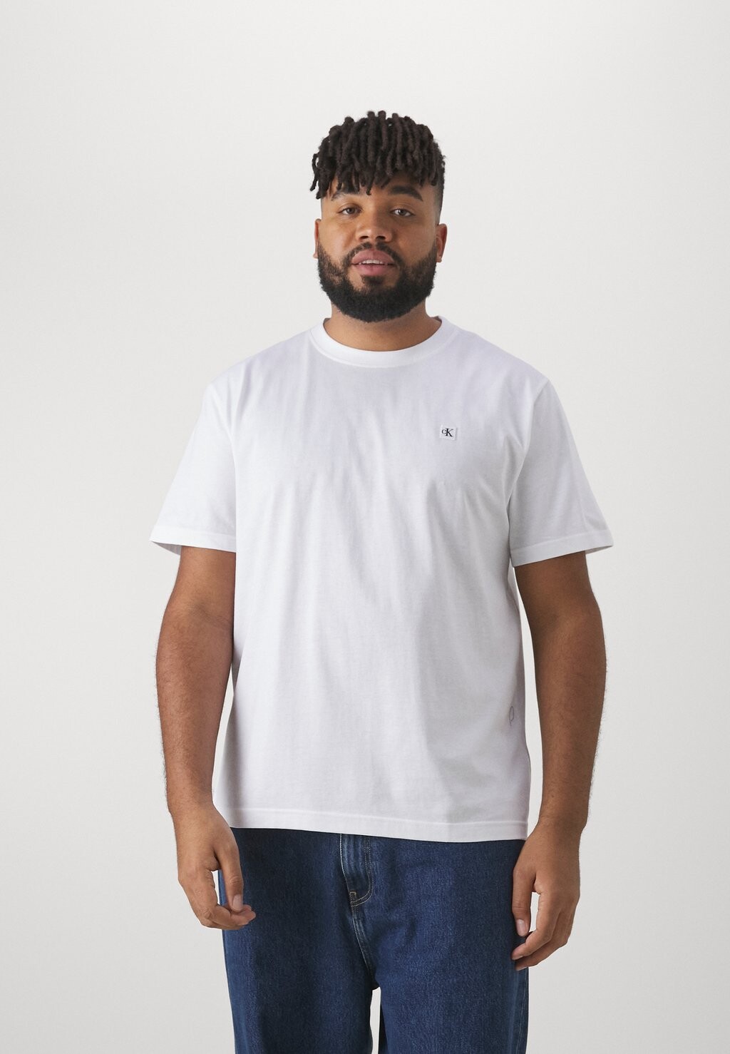 

Базовая футболка Plus Badge Tee Calvin Klein, цвет bright white