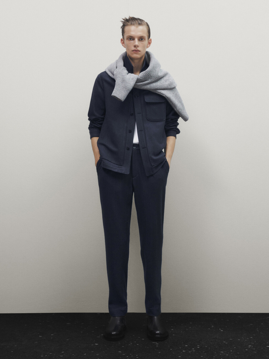 

Брюки из полушерсти в полоску Massimo Dutti, серый