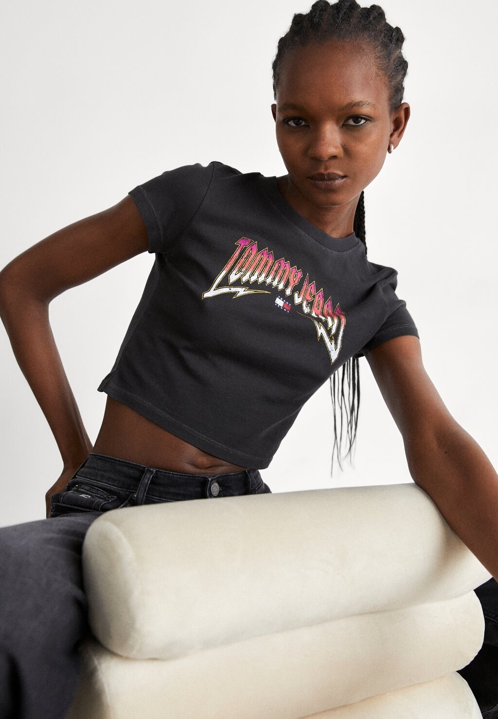 

Футболка с принтом SLIM ROCK TEE Tommy Jeans, черный