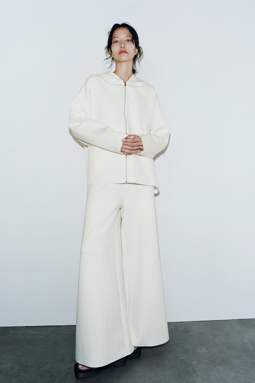 

Толстовка на молнии ZARA, белый