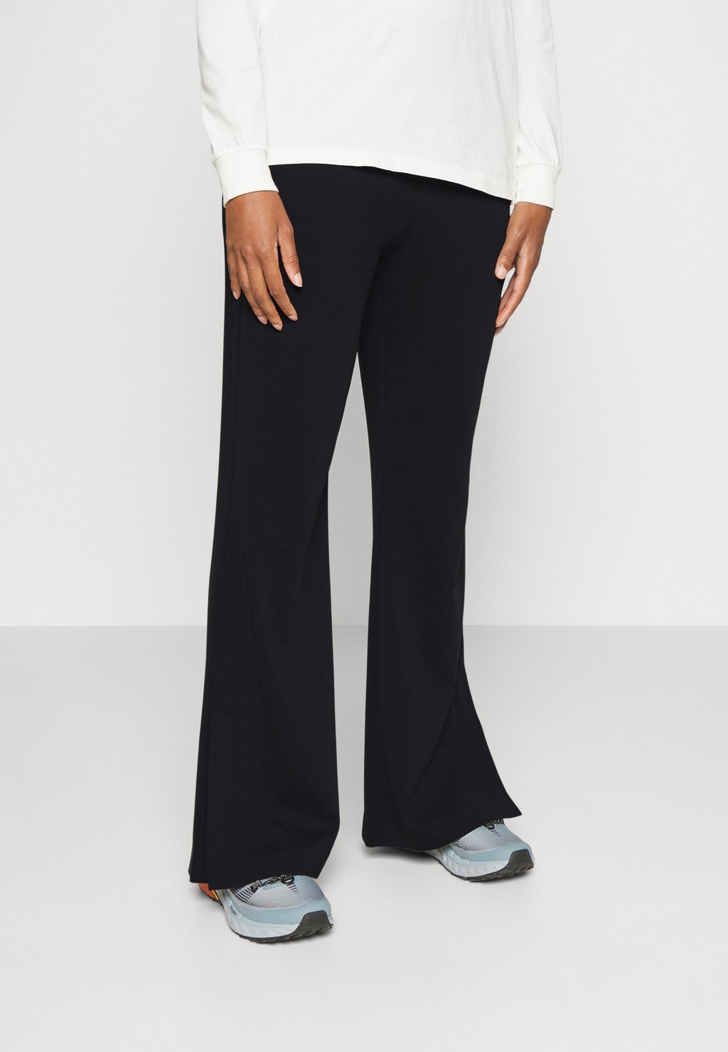 

Брюки для бега VENICE FLARE PANT Athleta, цвет black