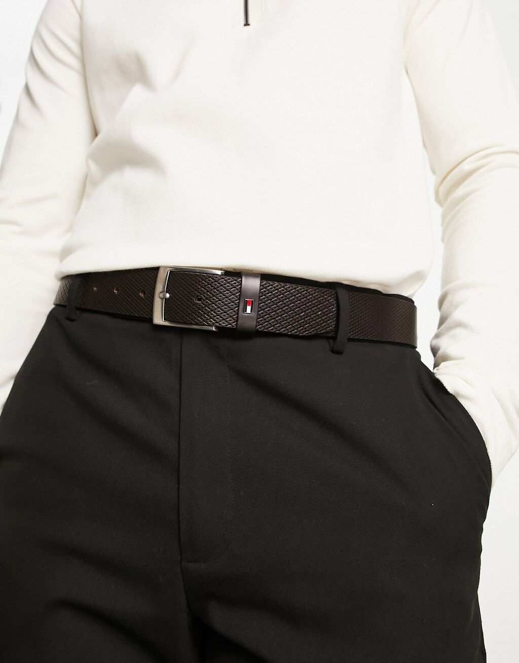 

Черный текстурированный ремень Tommy Hilfiger Adan 3.5