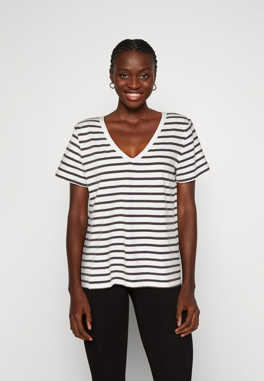 

Футболка с принтом VINT GAP, цвет white/black