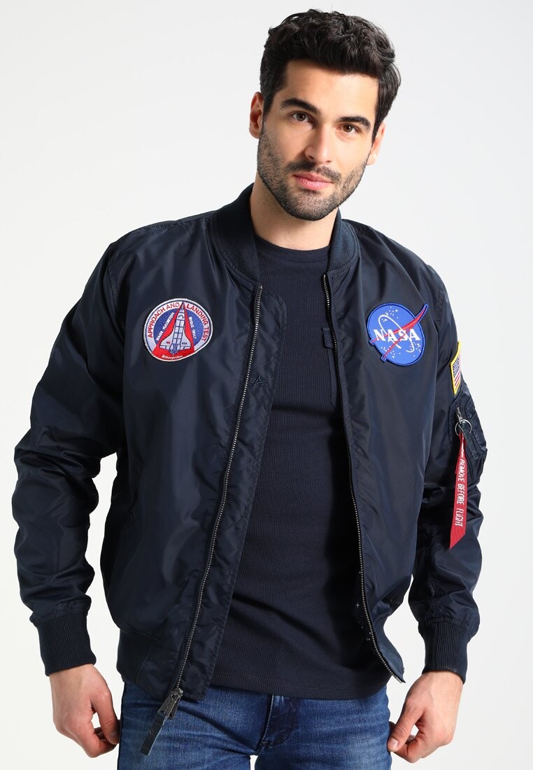 

Бомбер Alpha Industries