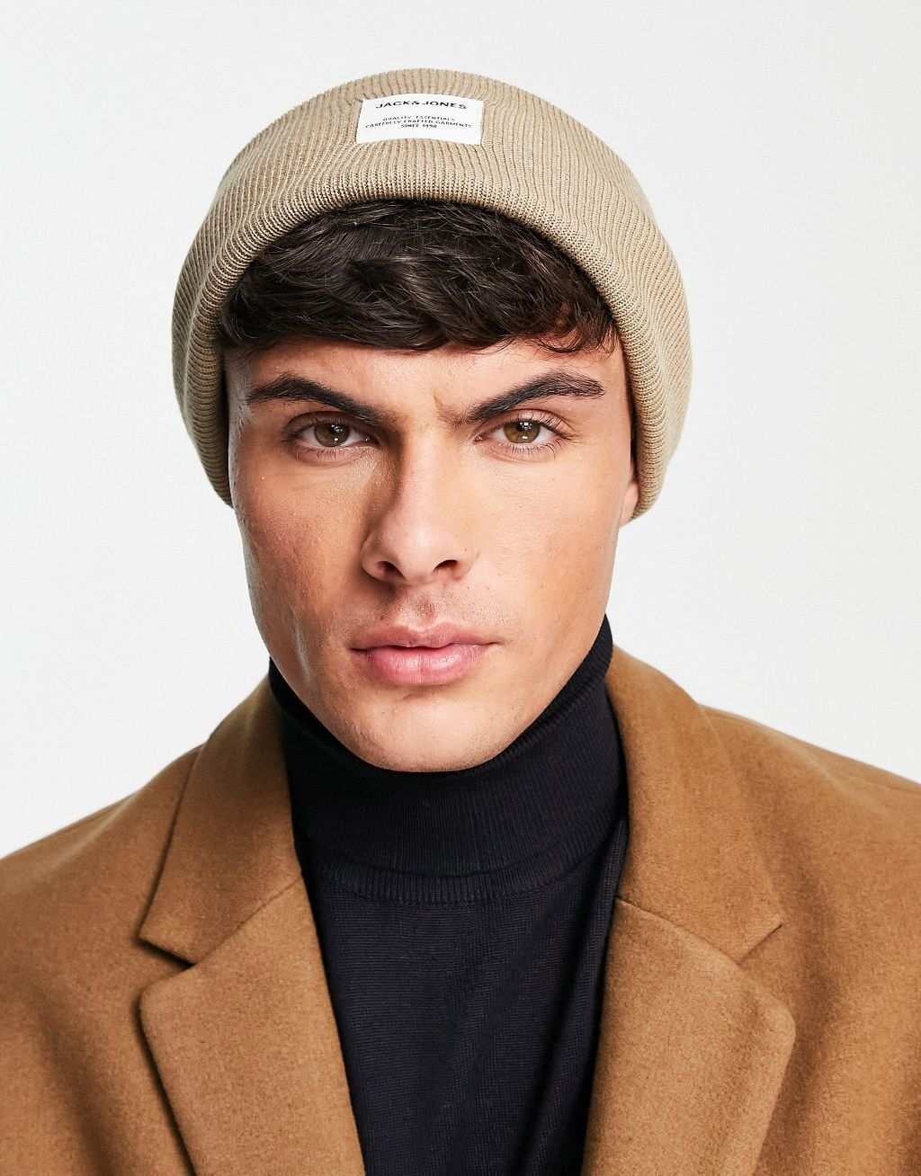 

Коричневая объемная шапка с логотипом Jack & Jones