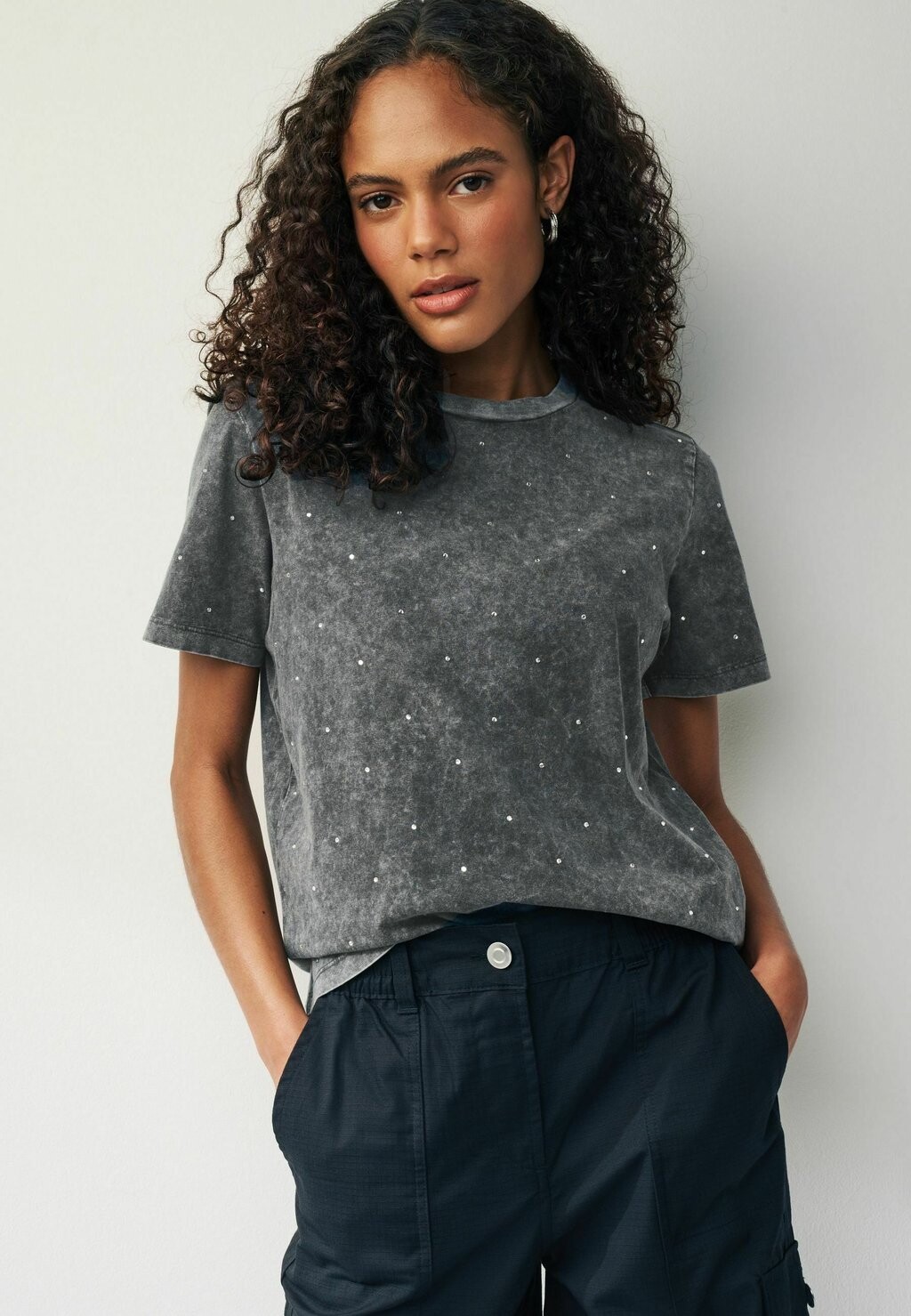 Футболка с принтом SHORT SLEEVE SPARKLE EMBELLISHED REGULAR FIT Next, цвет washed charcoal grey