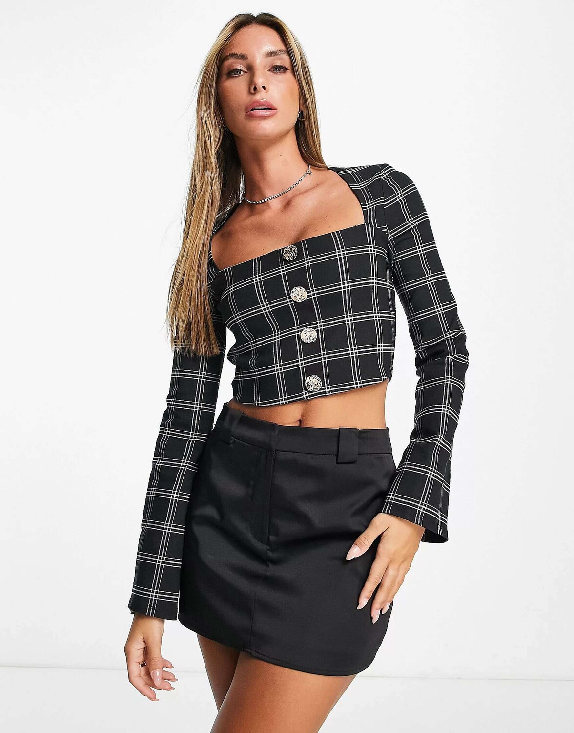 

Темно-синий укороченный топ с пуговицами в клетку River Island