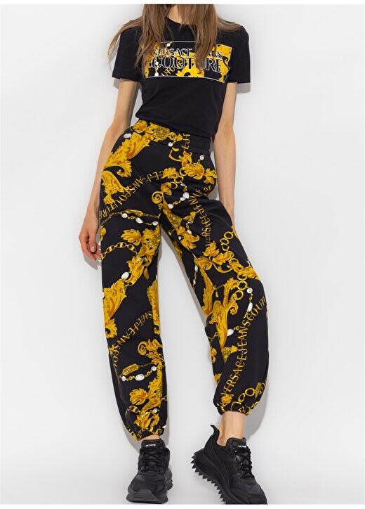 

Черная женская футболка с круглым вырезом с принтом 75HAHE01 Versace Jeans Couture, черный