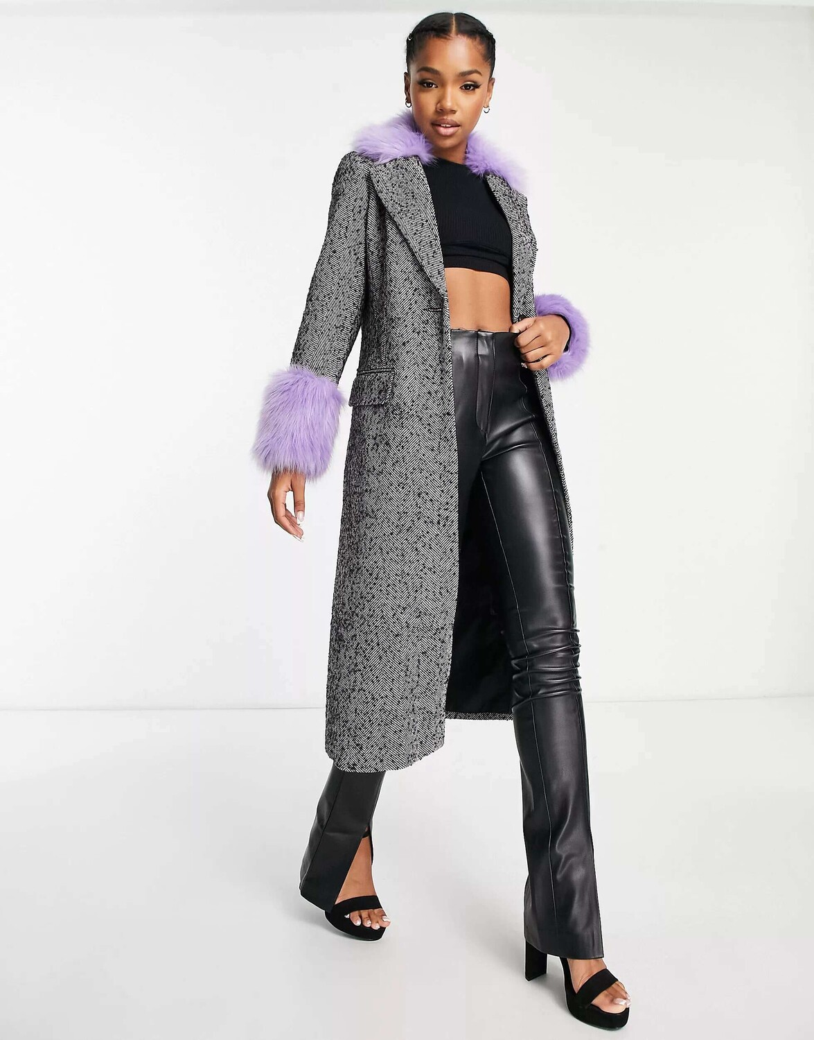 

Удлиненное пальто Miss Selfridge с воротником из искусственного меха и плечами в елочку