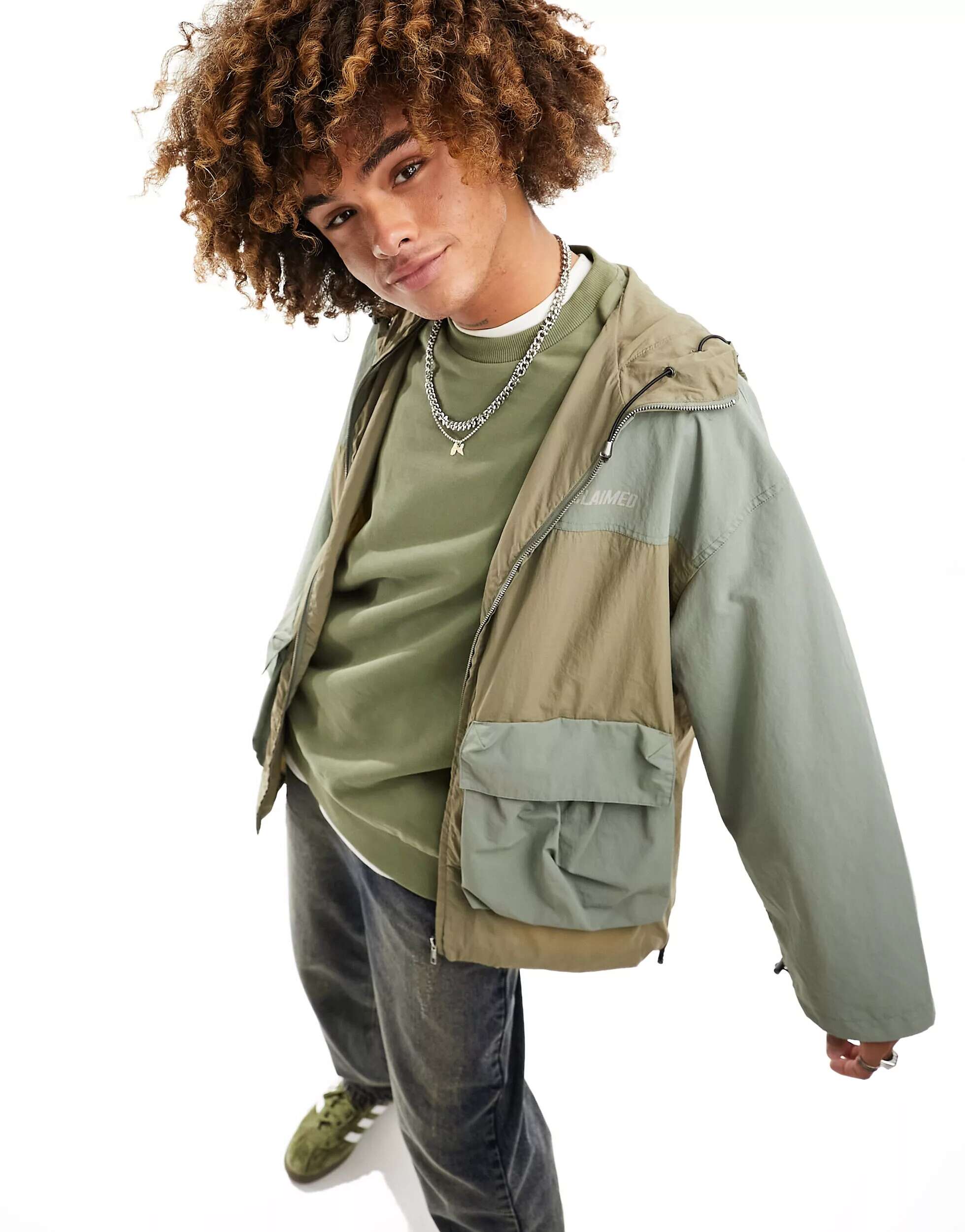 Куртка-бомбер Reclaimed Vintage с капюшоном и карманами в стиле пэчворк куртка мужская в стиле хип хоп куртка бомбер в стиле пэчворк пэчворк с вышивкой букв s пилот бейсбольная куртка