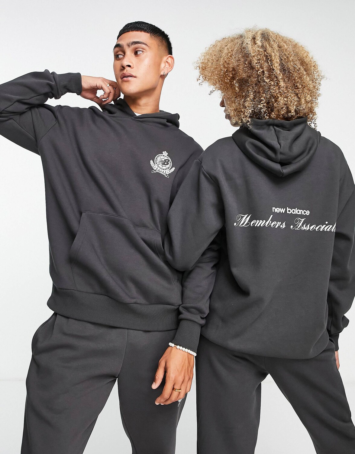 

Худи черного цвета унисекс New Balance Members Club, Черный