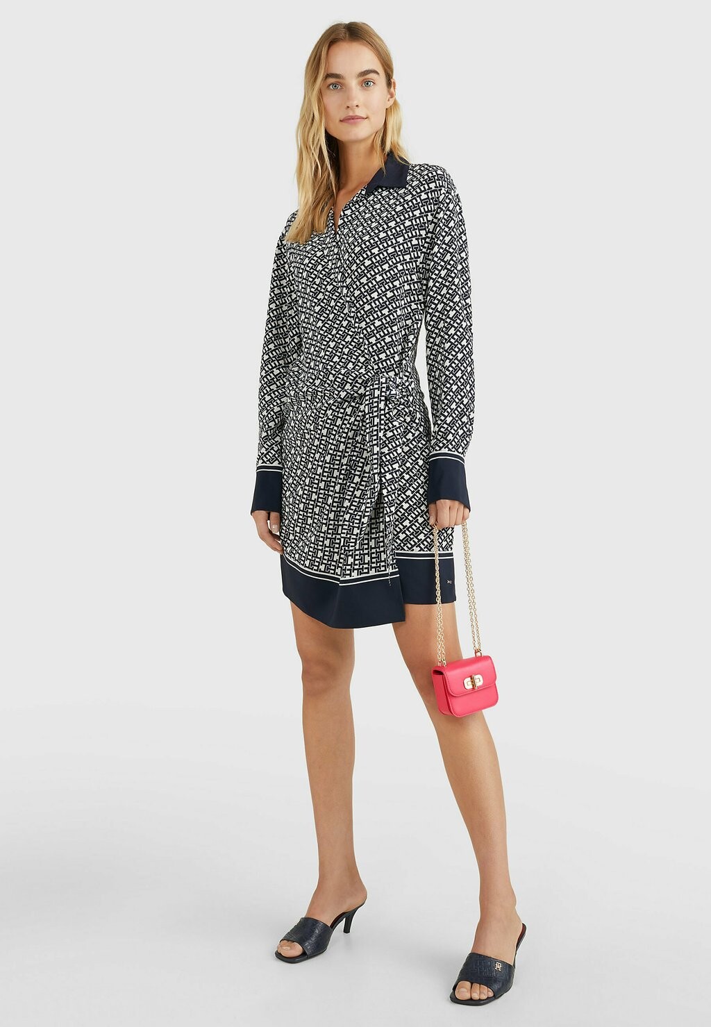 

Сумка через плечо Tommy Hilfiger