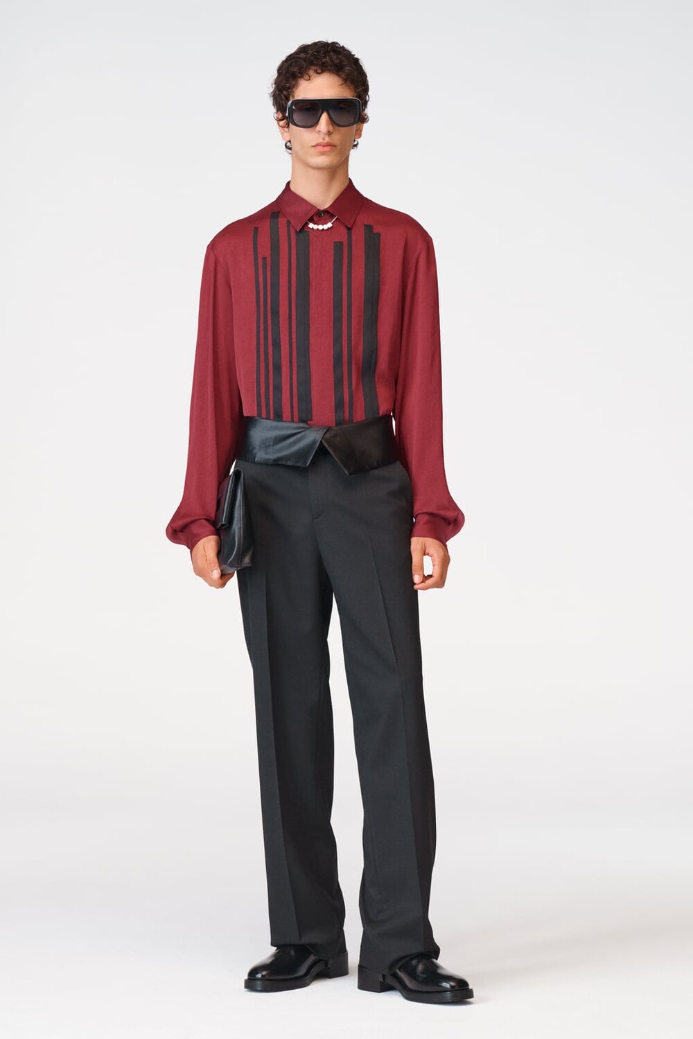 

Контрастная атласная рубашка, ограниченная серия ZARA, бордовый