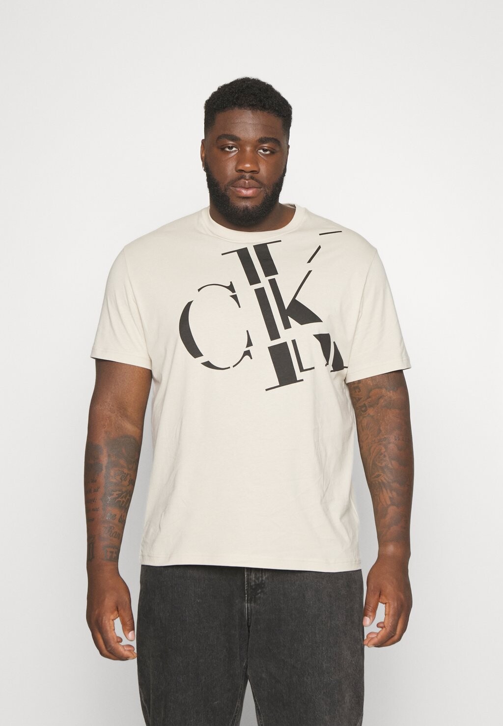 

Футболка с принтом Calvin Klein, бежевый