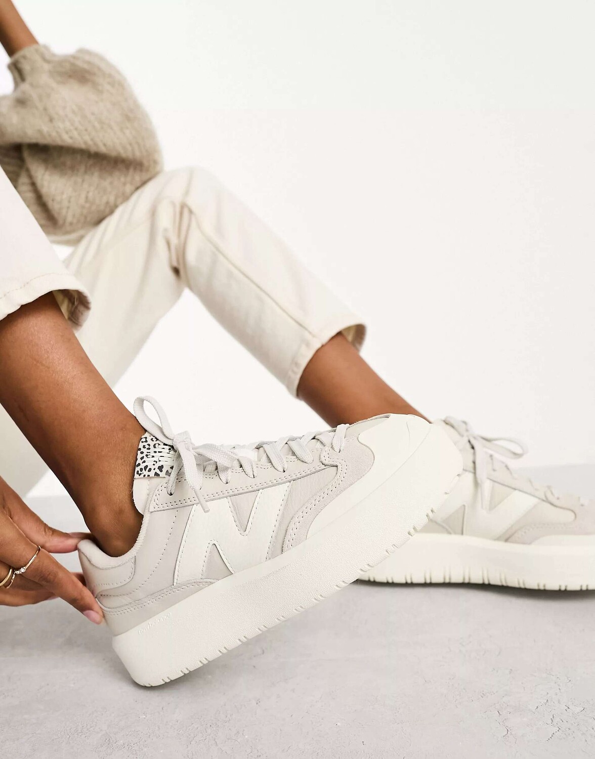 

Кроссовки New Balance CT302 кремового цвета с леопардовым принтом, Бежевый