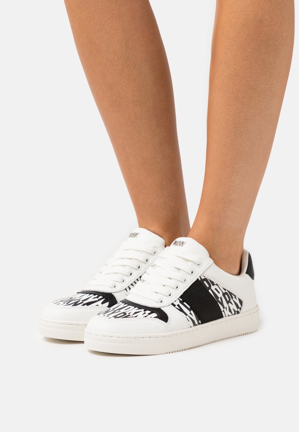 

Кроссовки DKNY, черно-белый, Черный