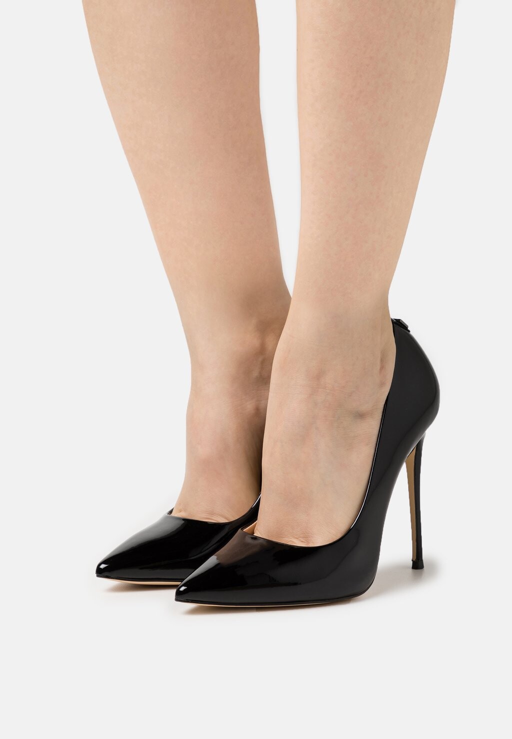 

Туфли Guess, черный