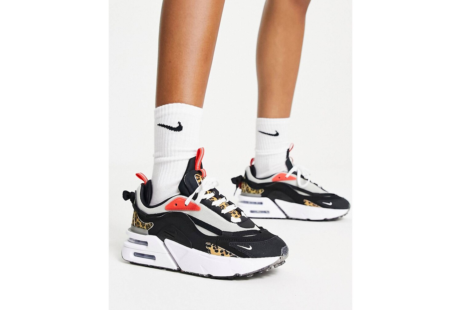 

Черные кроссовки с леопардовым принтом Nike Air Max Furyosa