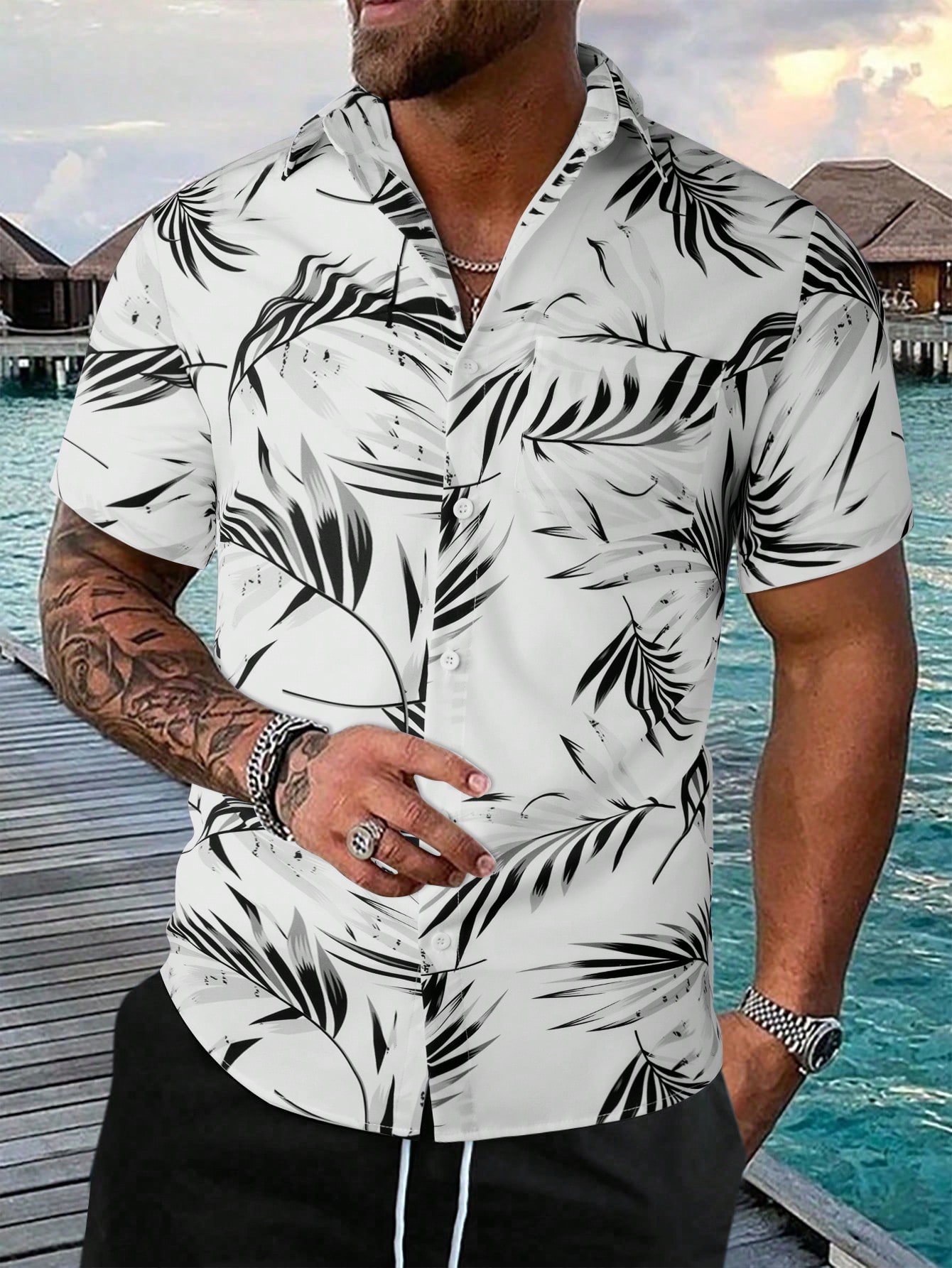 Мужская рубашка с короткими рукавами и принтом листьев на пуговицах Manfinity RSRT, черное и белое мужская пляжная рубашка с коротким рукавом белая повседневная гавайская рубашка с принтом фламинго листьев большие размеры 6xl