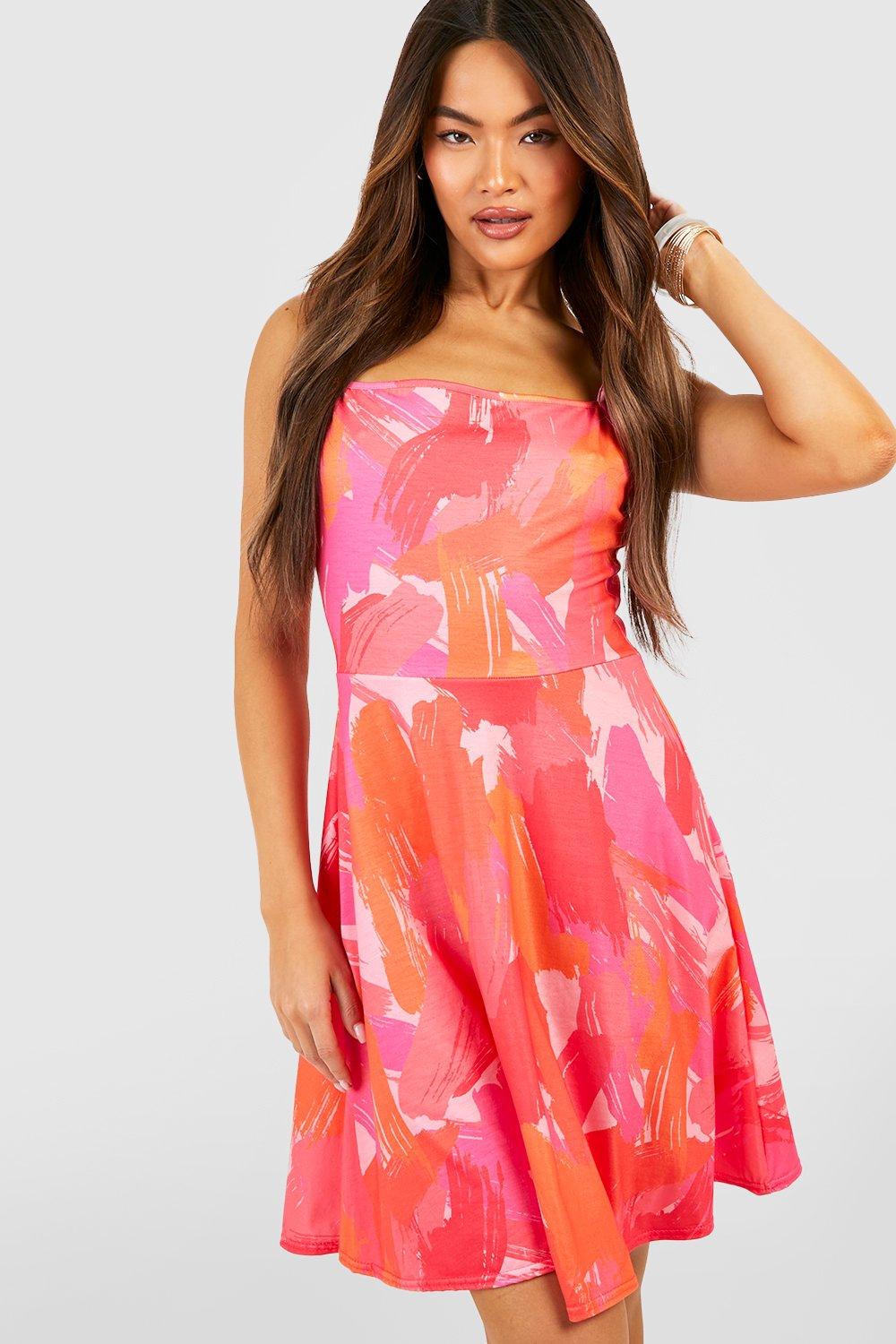 Платье с абстрактным принтом Boohoo, розовый