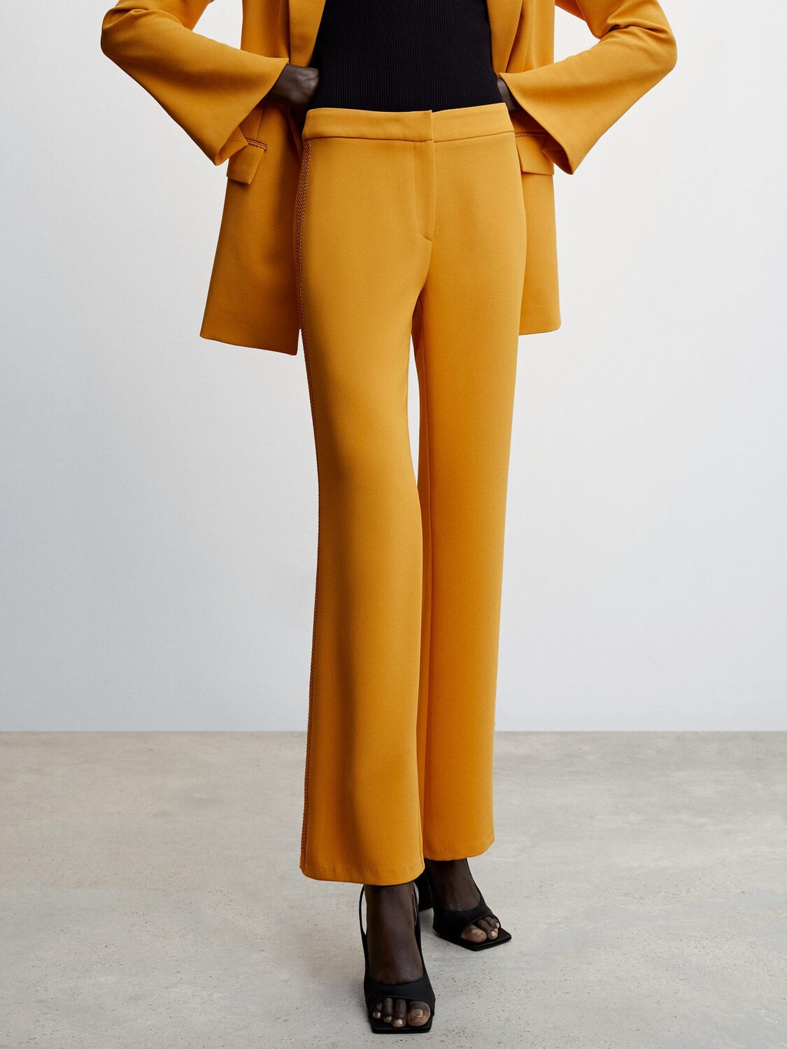 

Укороченные брюки Mango Tailored, желтые